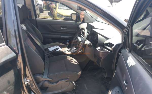 TOYOTA AVANZA 1.5 G
