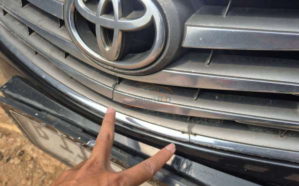 TOYOTA CAMRY V