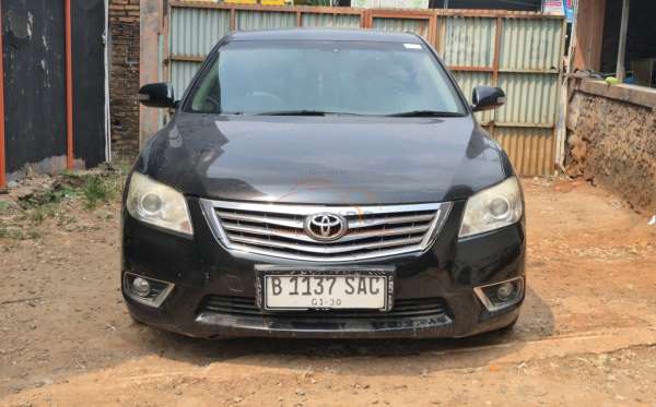 TOYOTA CAMRY V