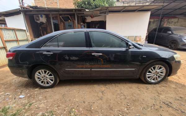 TOYOTA CAMRY V