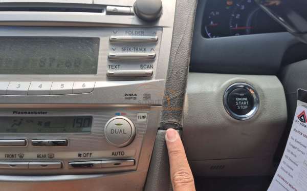 TOYOTA CAMRY V