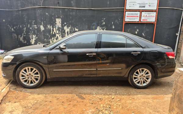 TOYOTA CAMRY V