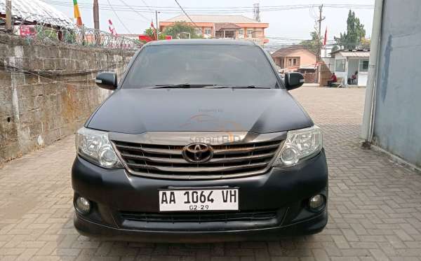 TOYOTA FORTUNER G 2.5