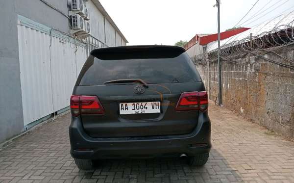 TOYOTA FORTUNER G 2.5