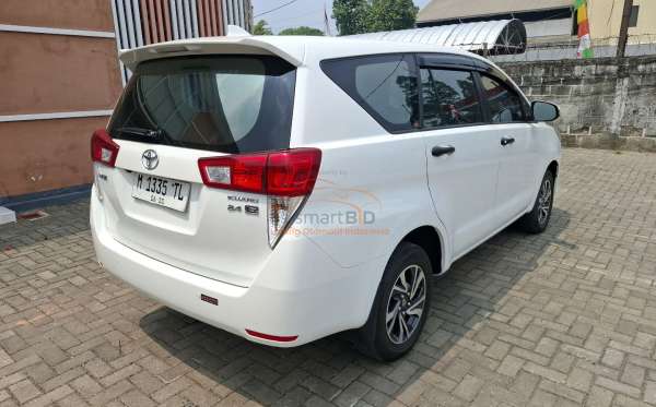 TOYOTA INNOVA 2.4 G