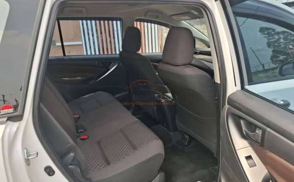 TOYOTA INNOVA 2.4 G