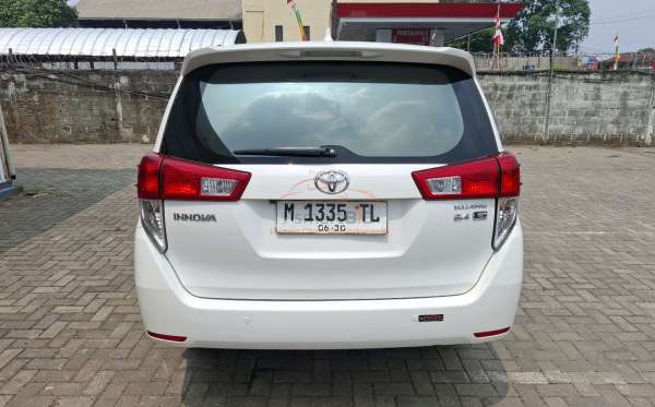 TOYOTA INNOVA 2.4 G