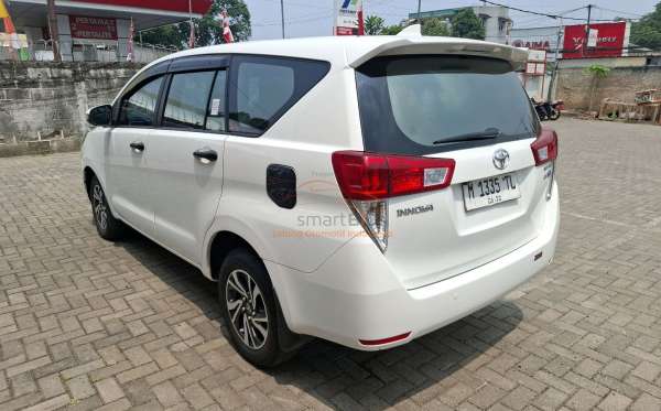 TOYOTA INNOVA 2.4 G