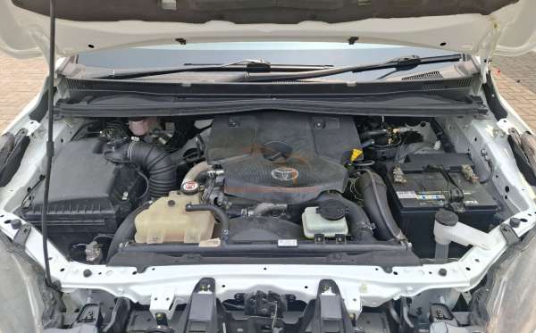 TOYOTA INNOVA 2.4 G