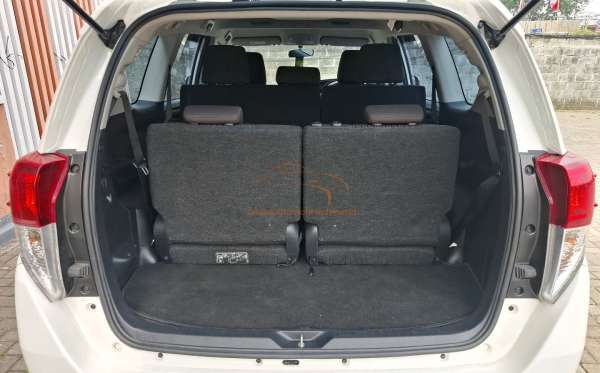 TOYOTA INNOVA 2.4 G