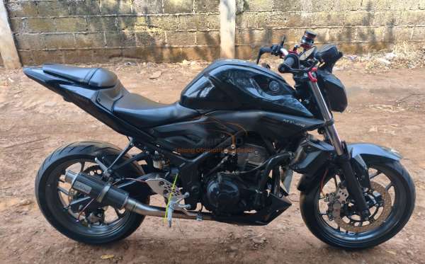 YAMAHA MT 25