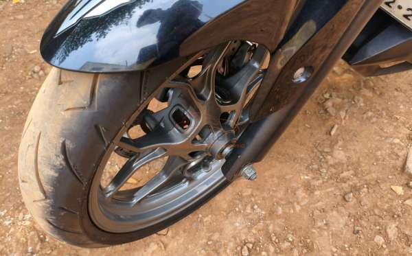 YAMAHA MT 25