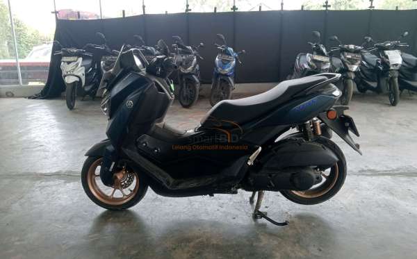 YAMAHA  NMAX