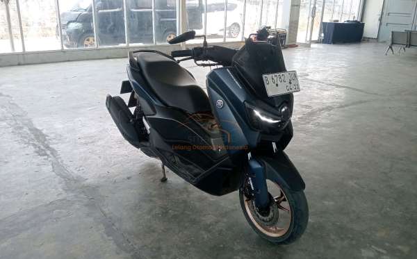 YAMAHA  NMAX