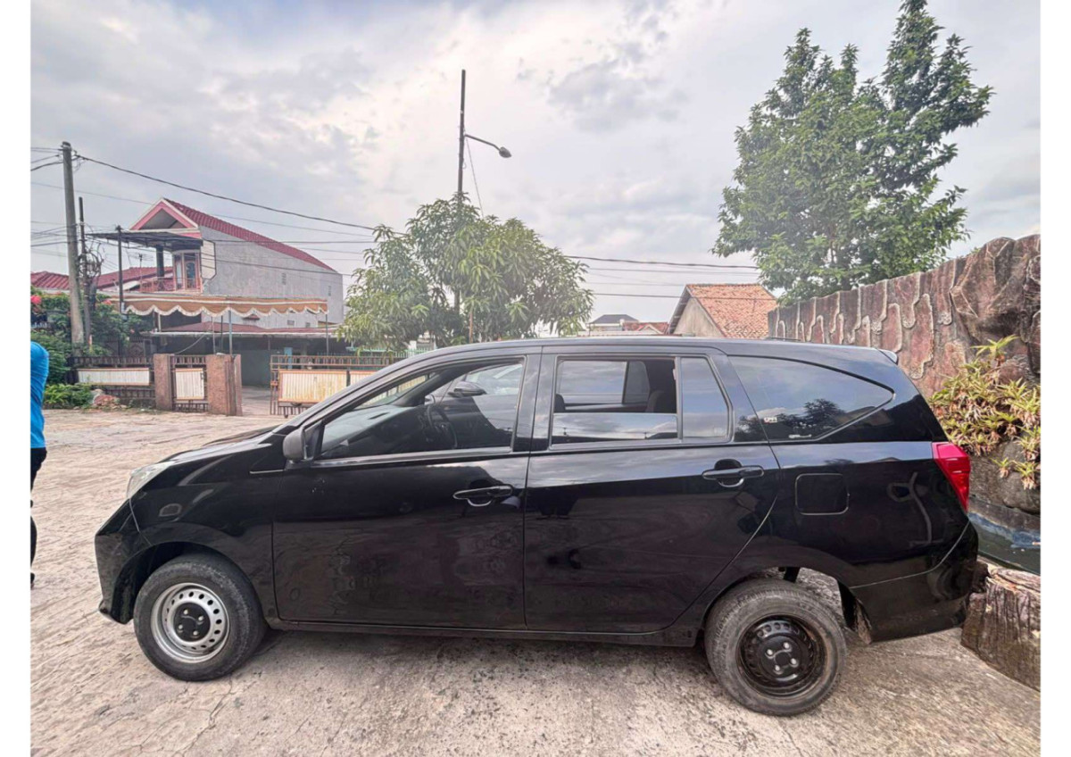 DAIHATSU  SIGRA  D