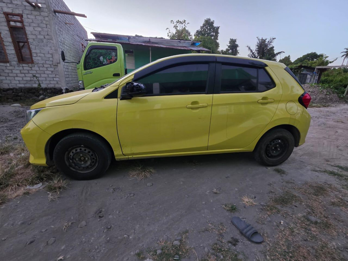 DAIHATSU AYLA  1.0 X
