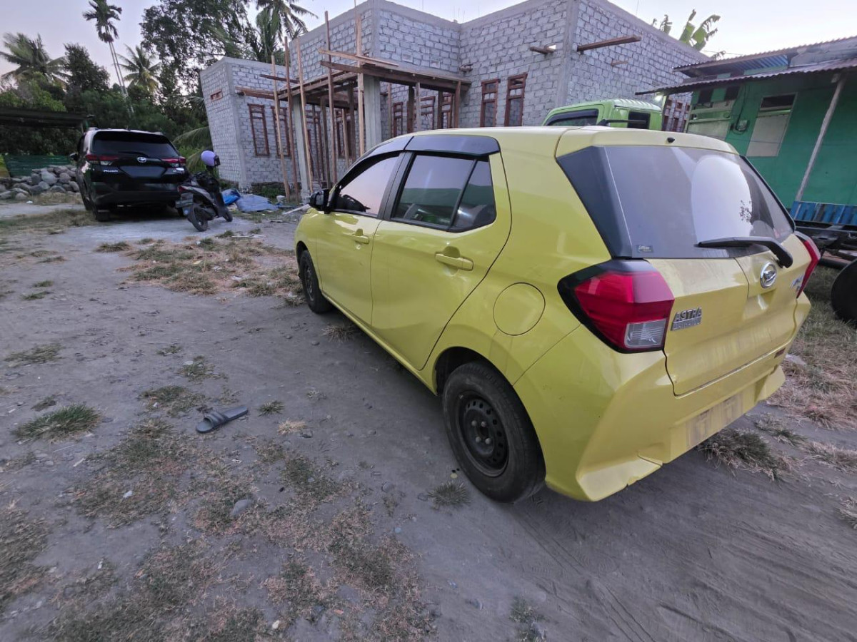 DAIHATSU AYLA  1.0 X