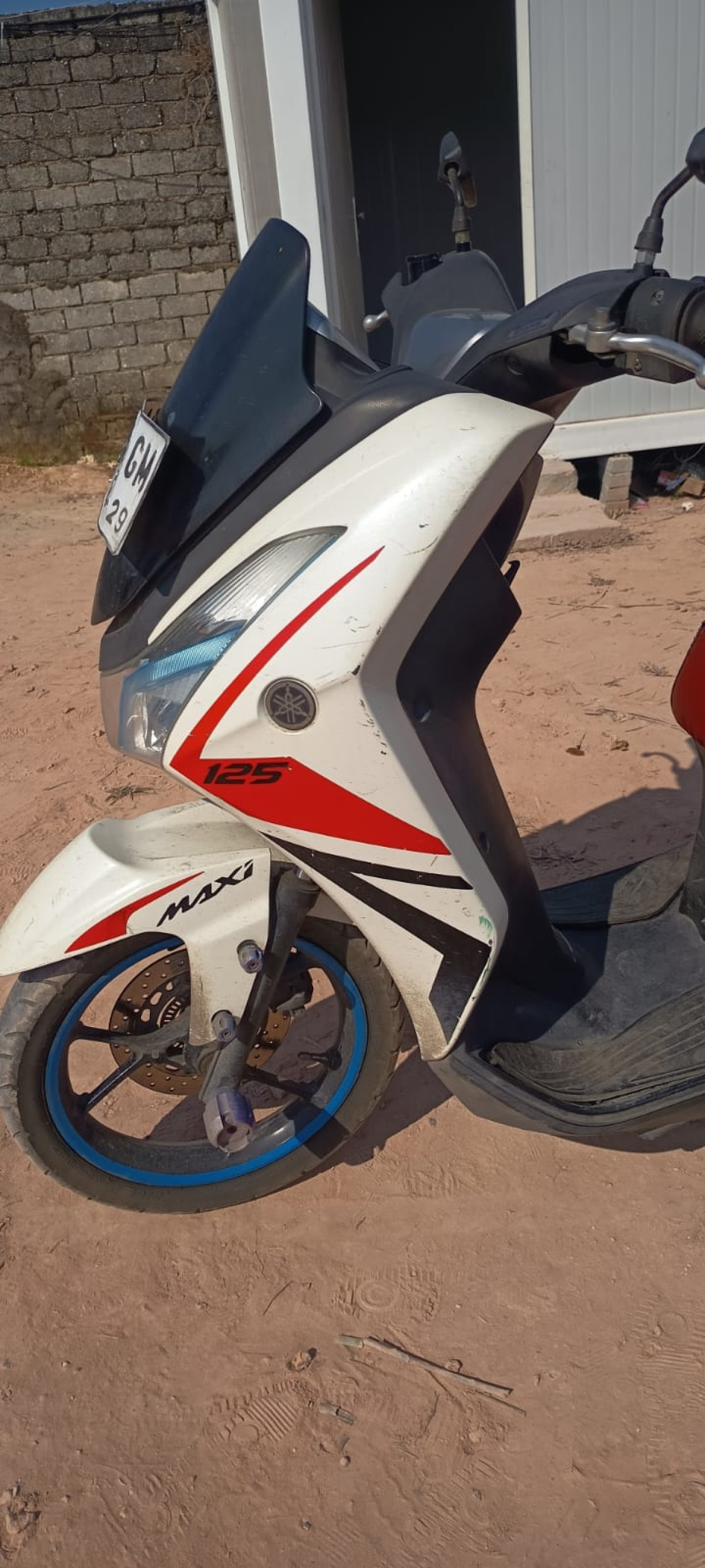 YAMAHA LEXI
