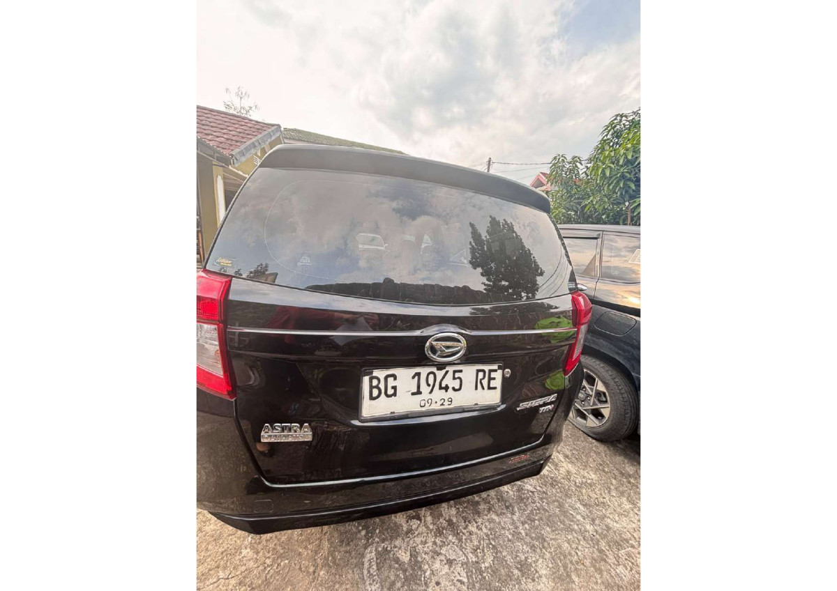 DAIHATSU  SIGRA  D