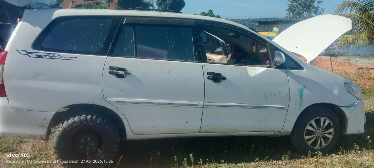 TOYOTA INNOVA  G