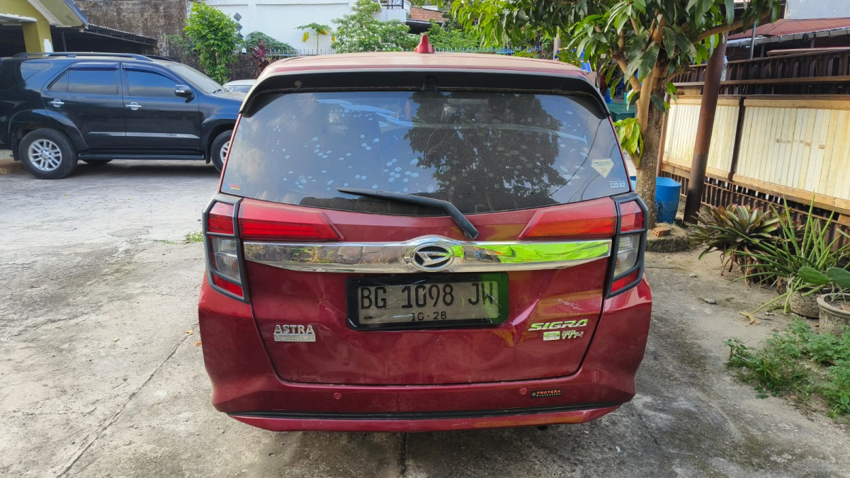 DAIHATSU SIGRA  R