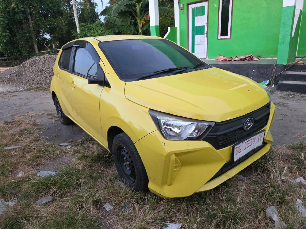 DAIHATSU AYLA  1.0 X