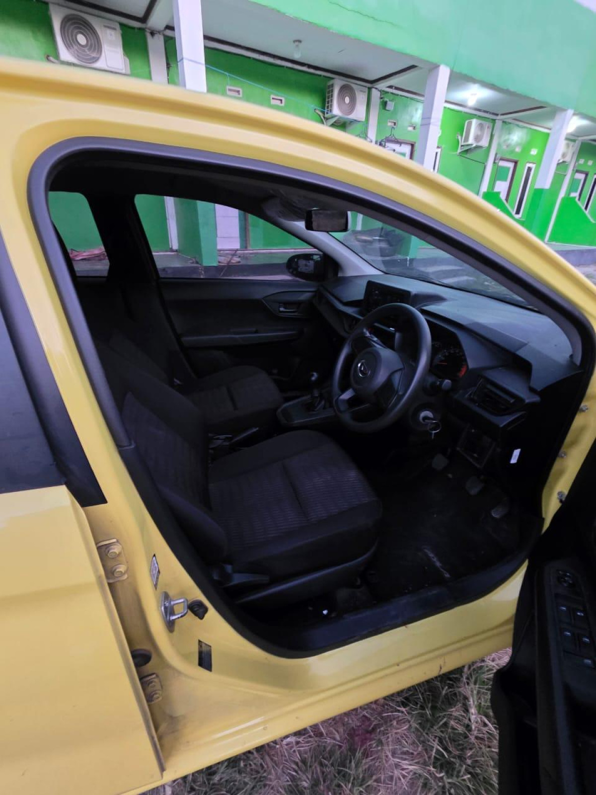 DAIHATSU AYLA  1.0 X