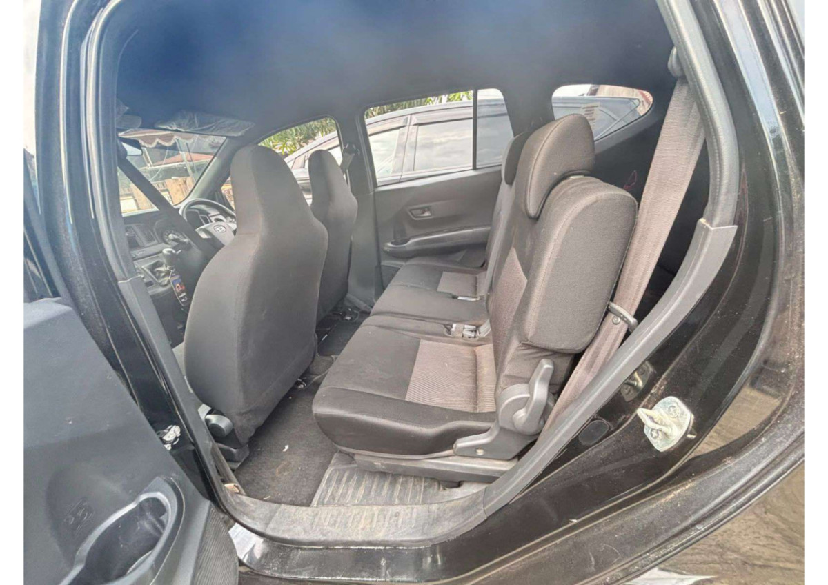 DAIHATSU  SIGRA  D