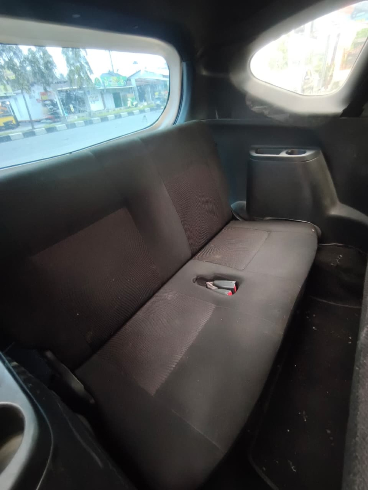 DAIHATSU  SIGRA  D