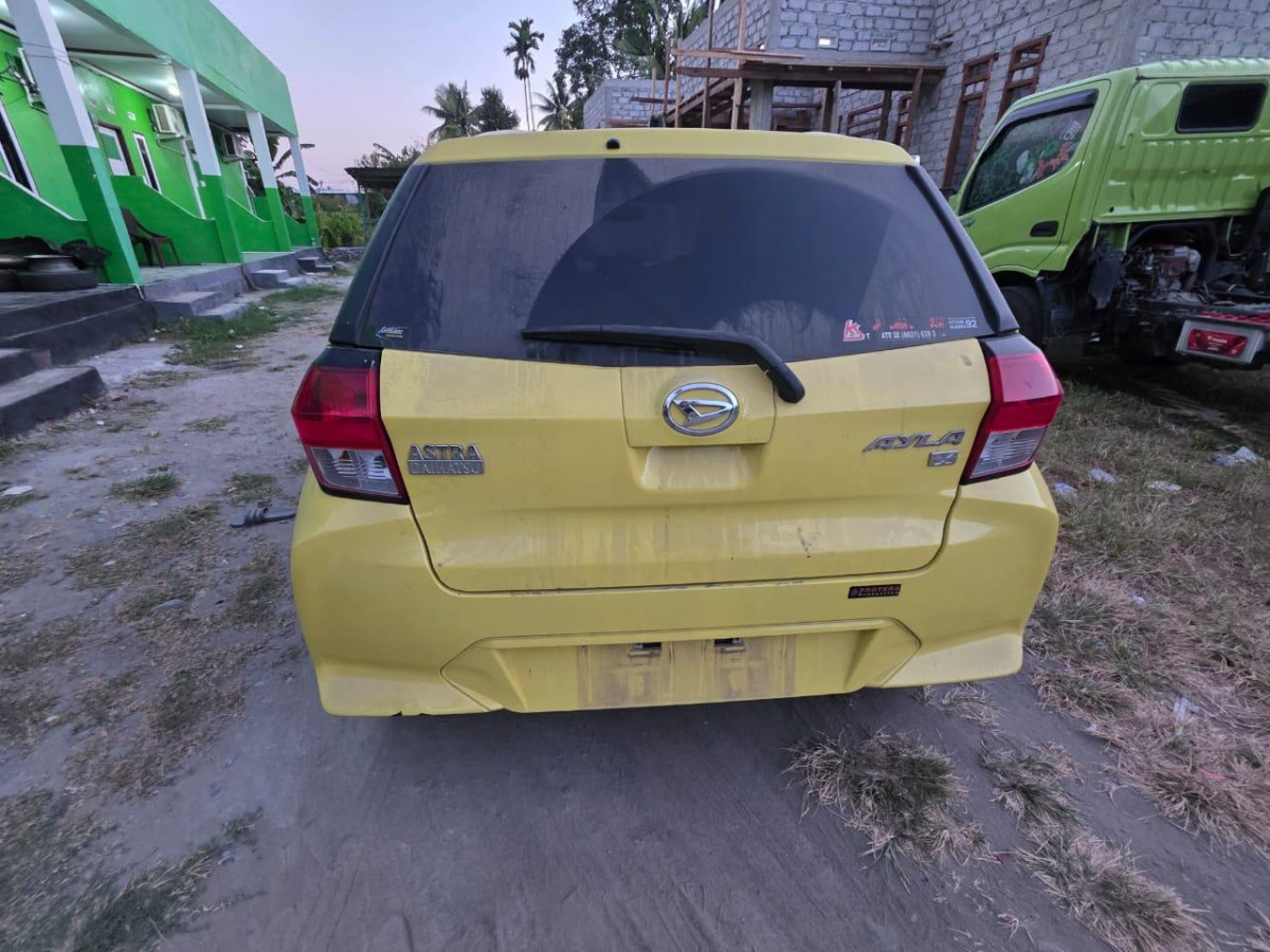 DAIHATSU AYLA  1.0 X