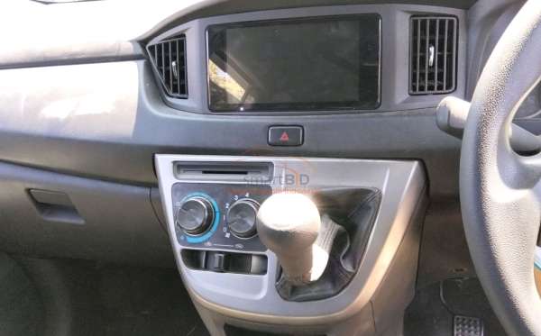 DAIHATSU SIGRA