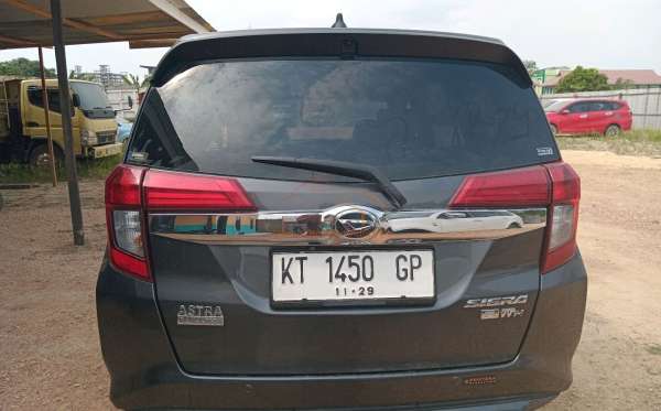 DAIHATSU SIGRA R