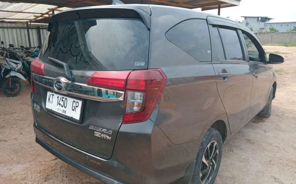 DAIHATSU SIGRA R