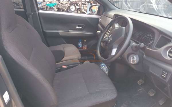 DAIHATSU SIGRA R