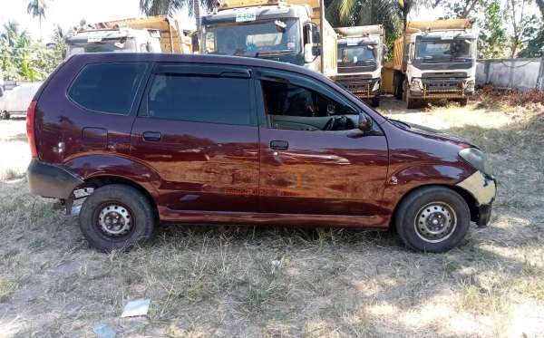 DAIHATSU XENIA