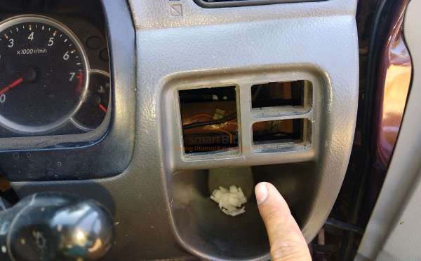 DAIHATSU XENIA