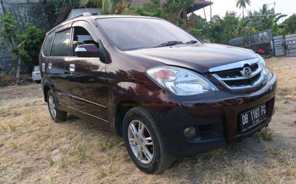 DAIHATSU  XENIA