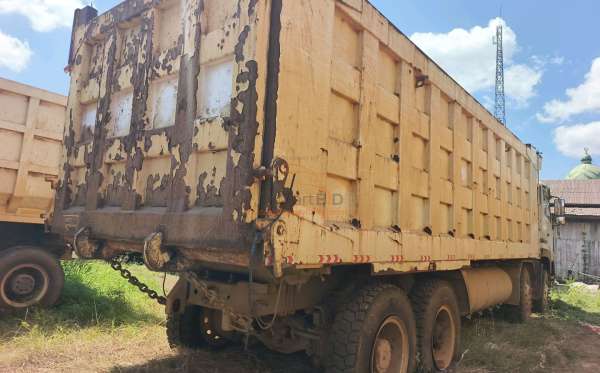 DONGFENG  DUMPER TRUCK  8X4