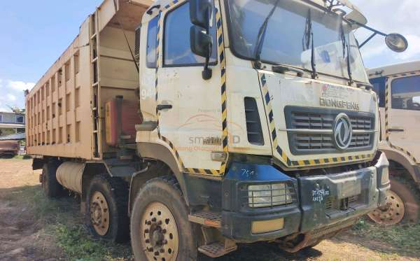 DONGFENG  DUMPER TRUCK  8X4