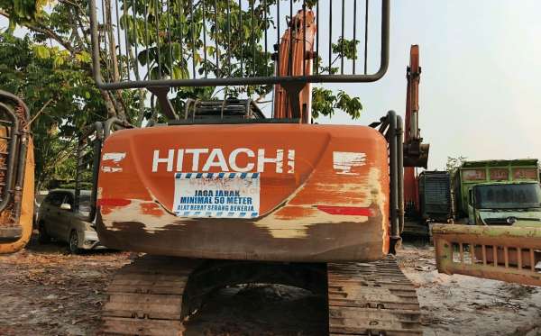 HITACHI ZX 210F-5G