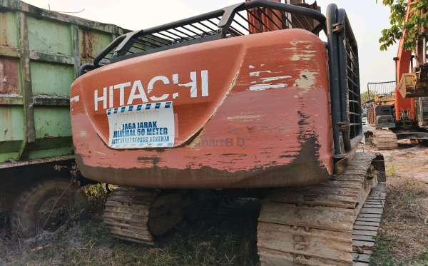 HITACHI ZX 210F-5G