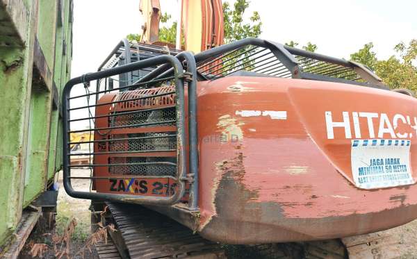 HITACHI ZX 210F-5G