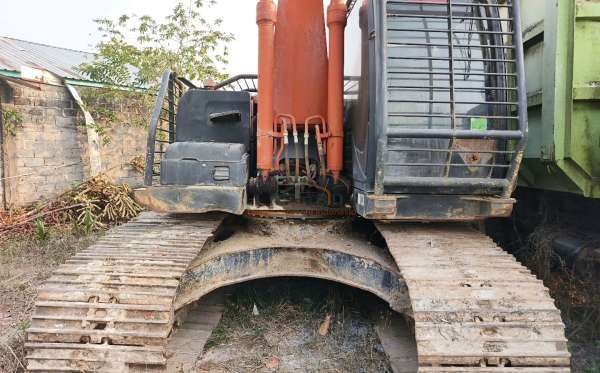HITACHI ZX 210F-5G