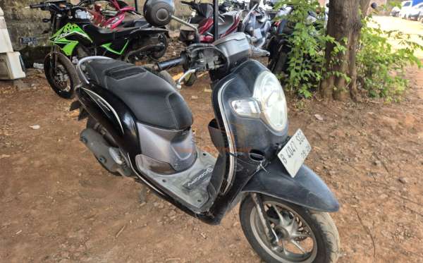 HONDA SCOOPY