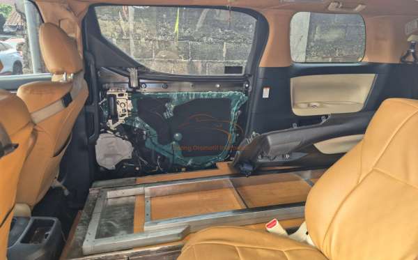 TOYOTA ALPHARD 2.5 X