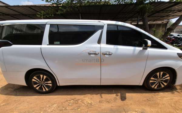 TOYOTA ALPHARD 2.5 X