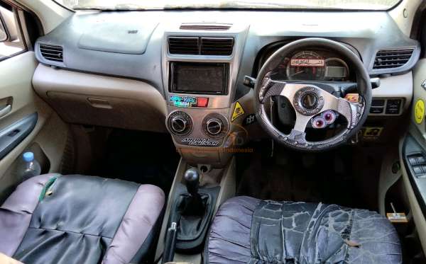 TOYOTA AVANZA 1.3 G