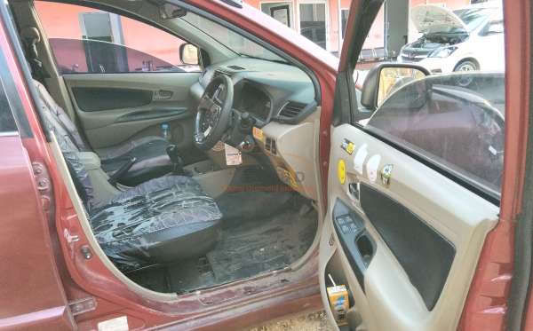 TOYOTA AVANZA 1.3 G