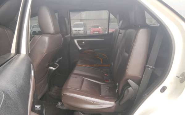 TOYOTA FORTUNER 2.4 VRZ