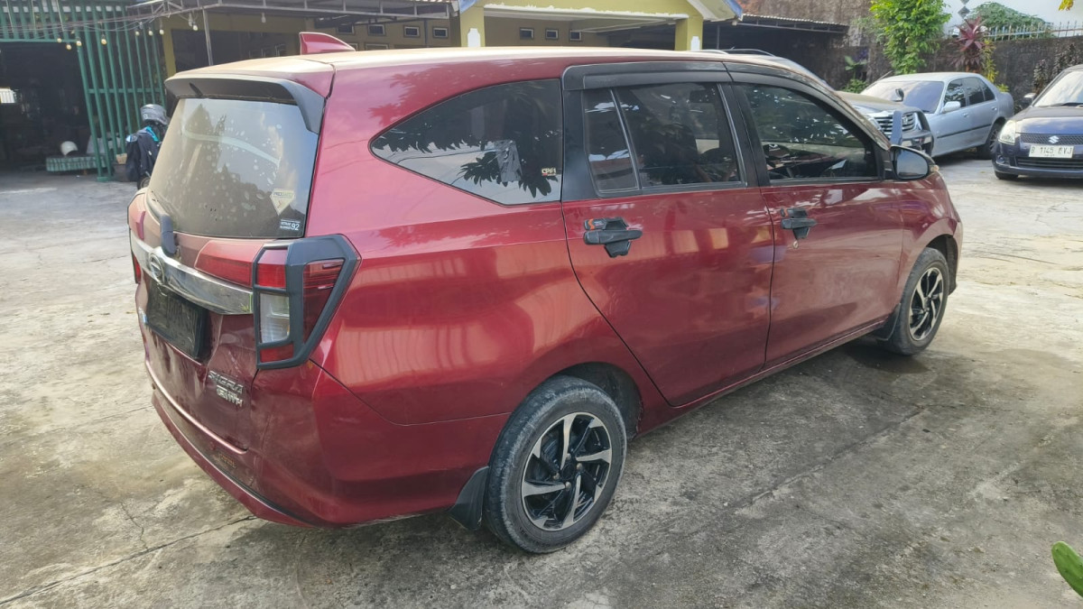 DAIHATSU SIGRA  R